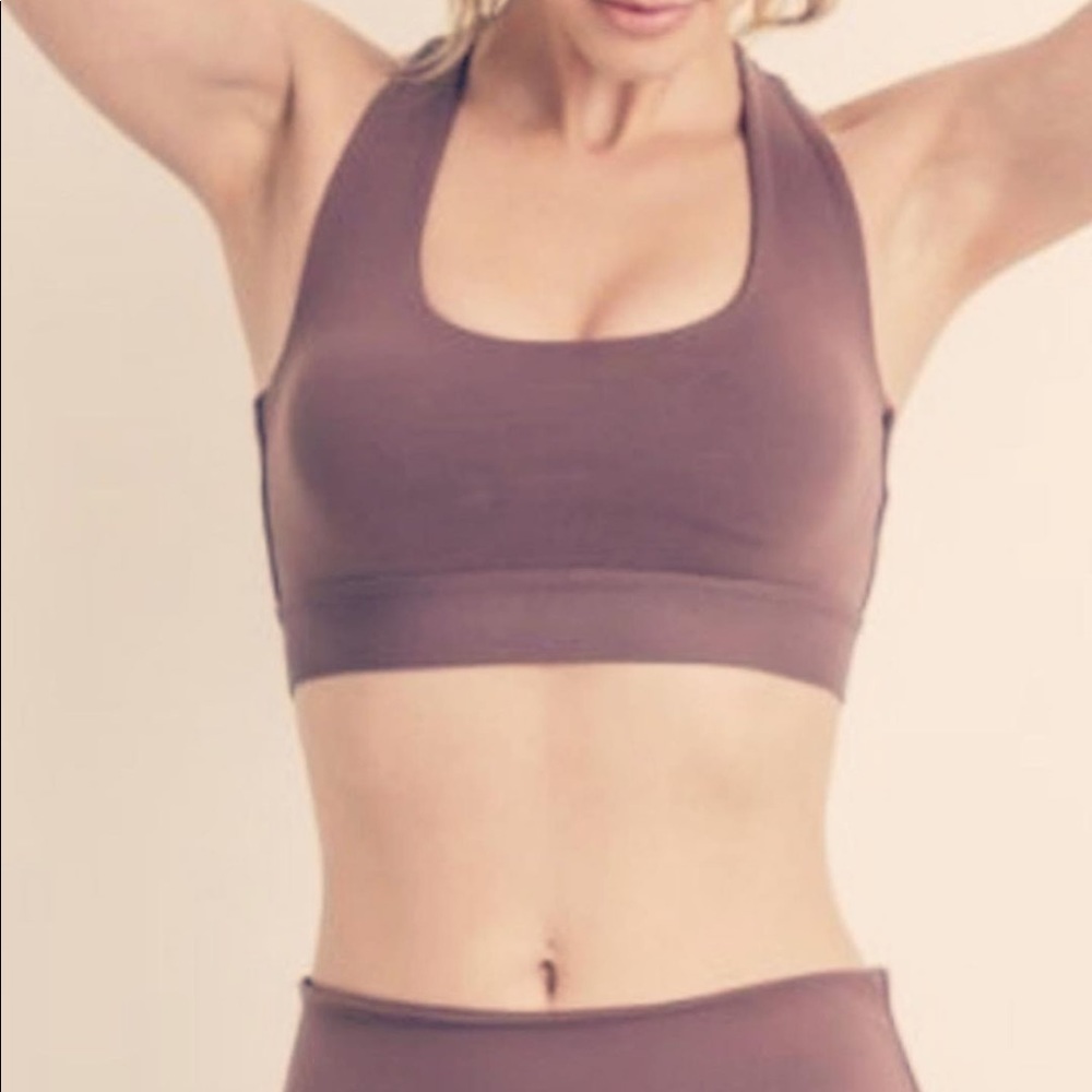 Sports top - Picture 2 of 3